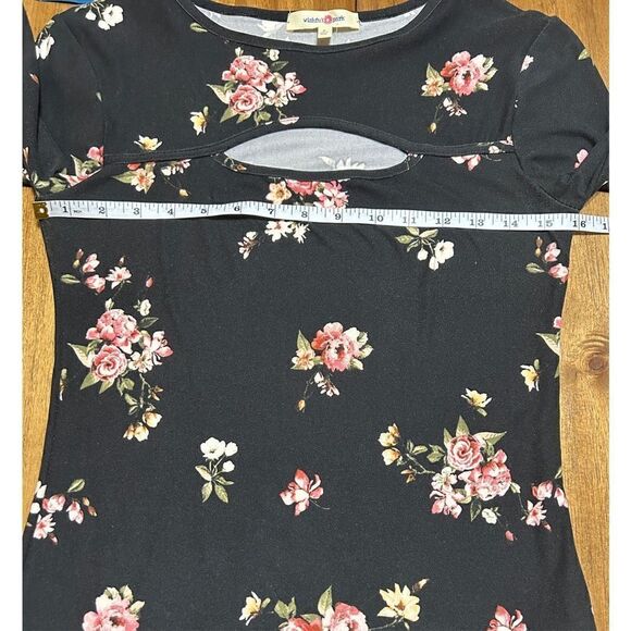 Wishful Park Blouse Size Small Black Floral Print - Picture 6 of 7